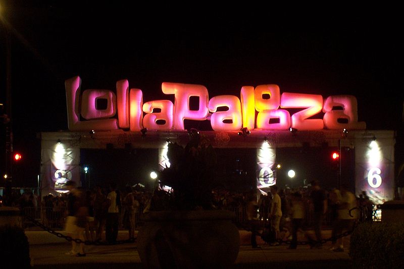 800px-Lollapalooza_sign